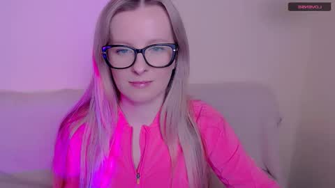 Mia online show from January 17, 12:25 pm