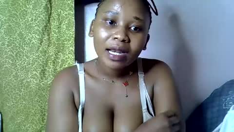 vanillavenus online show from November 1, 3:00 pm