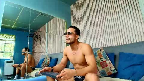 Vans Ross online show from April 20, 8:12 pm