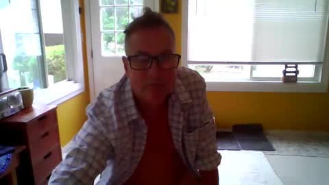 varaggo online show from May 20, 2:45 pm