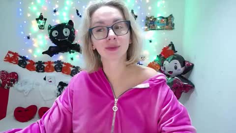 Snapshot of vasilisasii chatting on October 18, 8:18 am Vasilisa online show from October 18, 8:18 am