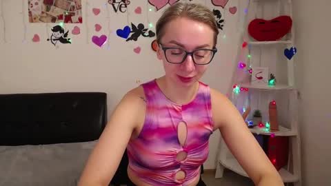 Snapshot of vasilisasii chatting on February 15, 6:12 am Vasilisa online show from February 15, 6:12 am