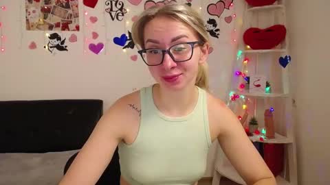 Snapshot of vasilisasii chatting on February 11, 6:19 am Vasilisa online show from February 11, 6:19 am