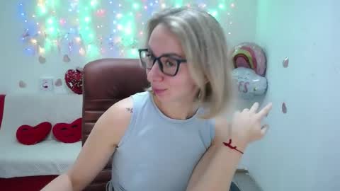 Snapshot of vasilisasii chatting on October 1, 6:01 am Vasilisa online show from October 1, 6:01 am