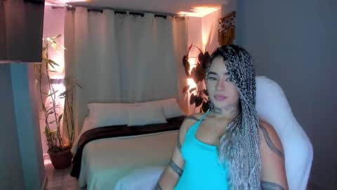 Vayolett Bass online show from June 6, 8:53 am
