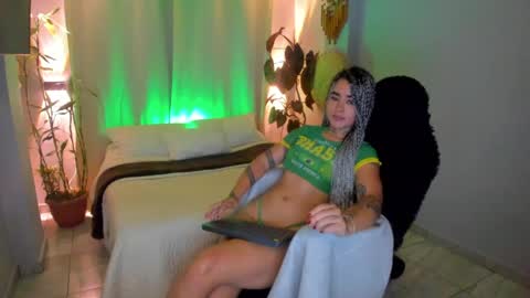 Vayolett Bass online show from June 2, 7:43 am