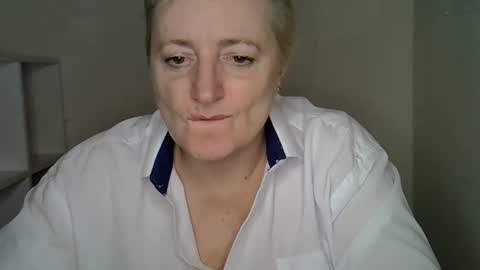 vea_motty online show from February 2, 4:25 pm