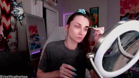 Violet Weatherbee online show from February 17, 1:04 am