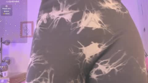   online show from April 8, 11:35 am