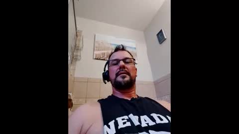 vegasdadbod online show from February 8, 7:39 pm