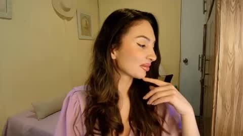 veka_lourens online show from December 19, 4:35 pm