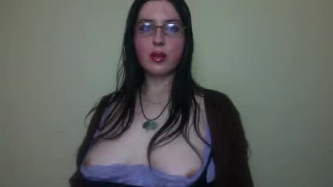 velira_ online show from December 18, 6:41 am