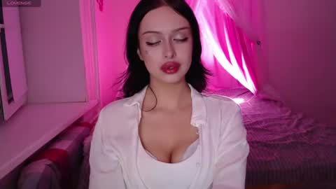 Velora online show from June 10, 5:34 pm
