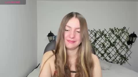 Sophi  online show from February 18, 12:43 am