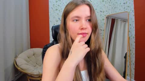 velvet_cherry online show from February 19, 6:43 pm