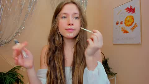 velvet_cherry online show from December 25, 11:20 pm