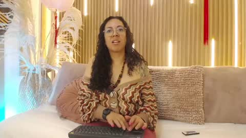 Emma Curly online show from May 30, 12:36 pm