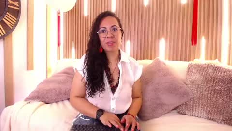 Emma Curly online show from June 5, 12:10 pm
