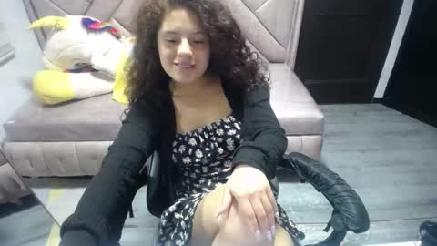 velvet_moon_v online show from October 17, 1:48 pm