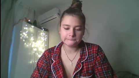 velveted_ivy online show from December 14, 10:32 am