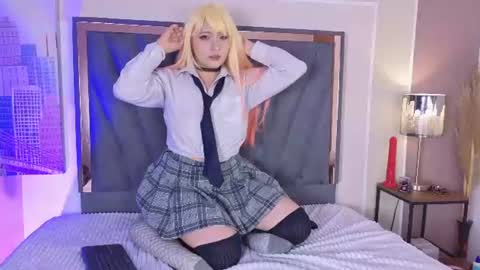 velvetfox_ online show from July 25, 8:18 pm