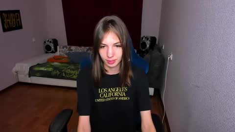 veneradi615 online show from February 20, 4:25 pm