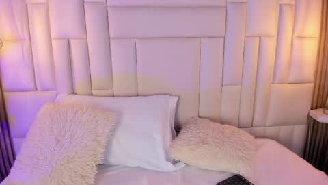 venez sofia  online show from May 25, 11:33 pm