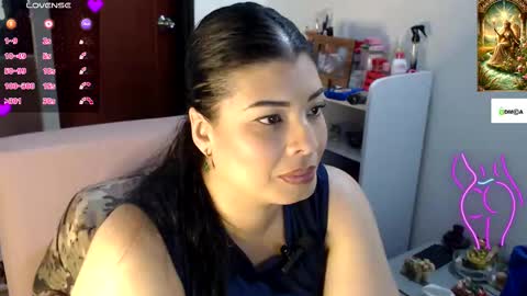 HI IM VENUS SMALL BOOBS  BIG HEART WARM PUSSY online show from September 30, 11:15 pm