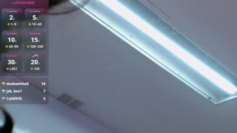 venuss online show from November 22, 3:10 pm