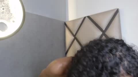 venuss_03 online show from May 3, 3:45 am