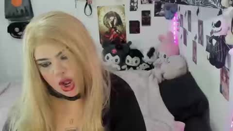 Venuss  online show from September 23, 8:26 pm