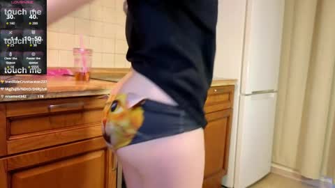 Erica online show from April 6, 4:46 am