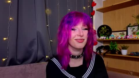 Erica online show from April 25, 8:28 pm