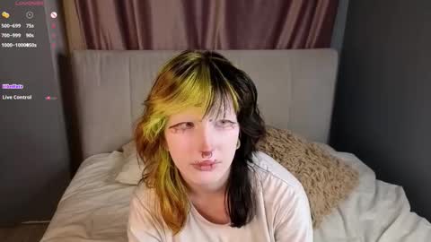 Erica online show from November 6, 8:12 pm