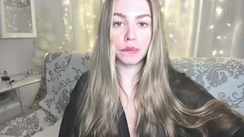 Lolitalolz online show from February 9, 8:44 pm