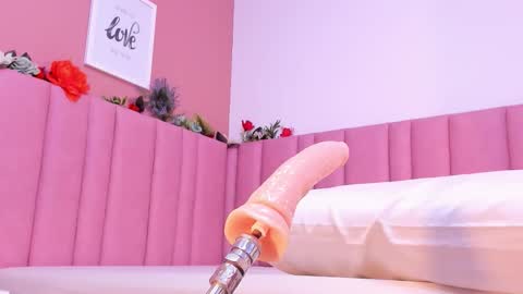 Veronica  online show from March 20, 8:25 pm