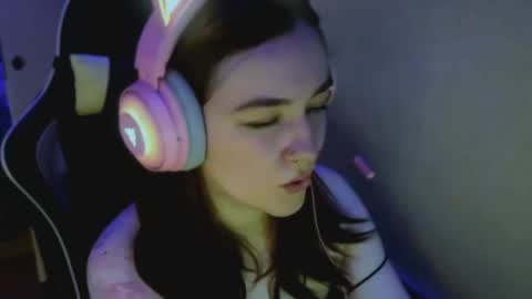 Veronica online show from May 21, 2:56 pm