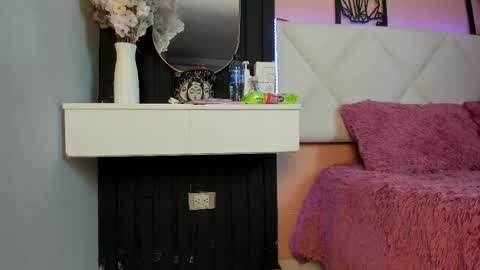 veronica_hill_ online show from September 9, 3:17 am