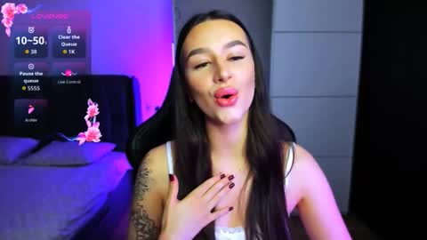 Veronica online show from November 22, 8:07 pm