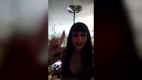 veronicablair95 online show from July 22, 11:40 pm