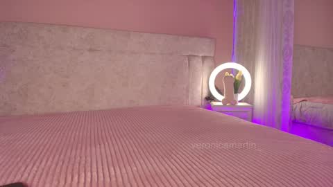 Vero  online show from November 13, 9:28 pm