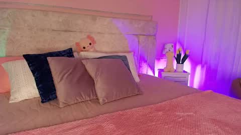 Vero  online show from March 8, 7:53 pm