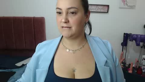 veroniicabbw_ online show from August 3, 10:54 am