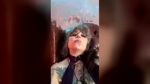 Veronika Fevers online show from February 4, 3:38 pm