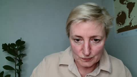 Snapshot of verony_ chatting on March 10, 6:01 pm verony_ online show from March 10, 6:01 pm