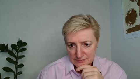 Snapshot of verony_ chatting on March 5, 7:27 am verony_ online show from March 5, 7:27 am