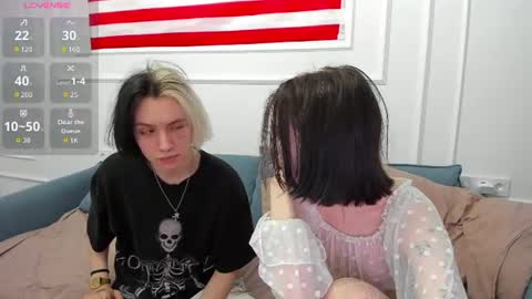 veryraretwins online show from July 3, 6:29 am