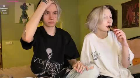 veryraretwins online show from December 1, 12:41 am