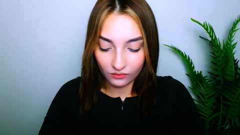 Ana online show from December 19, 3:18 pm