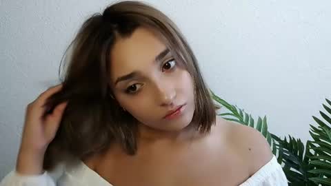 Ana online show from June 11, 10:57 am